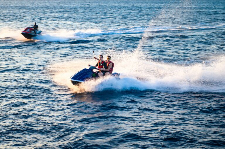 renters driving a jet ski